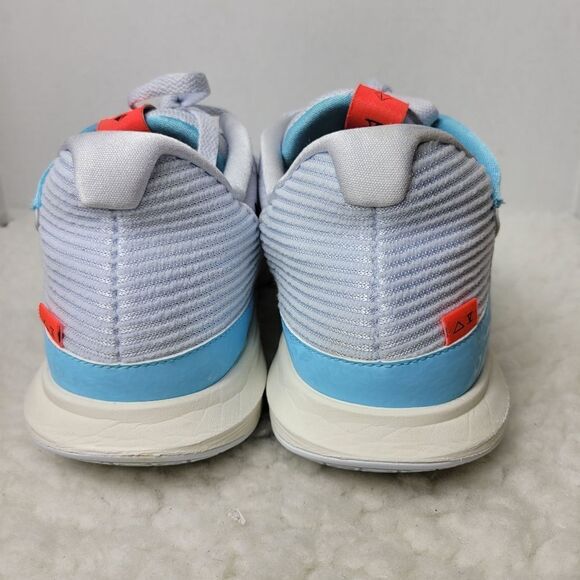 Nike Kyrie Low 5 Mens Sneaker Size 13  Football Grey Blue DJ6012-003 Shoes - Picture 4 of 9